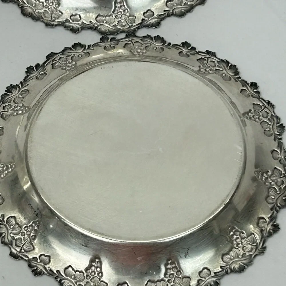 Silver Plated Beverage Coaster Set Of 4 Grapes Ornate Decor Drinks Trinket Bar